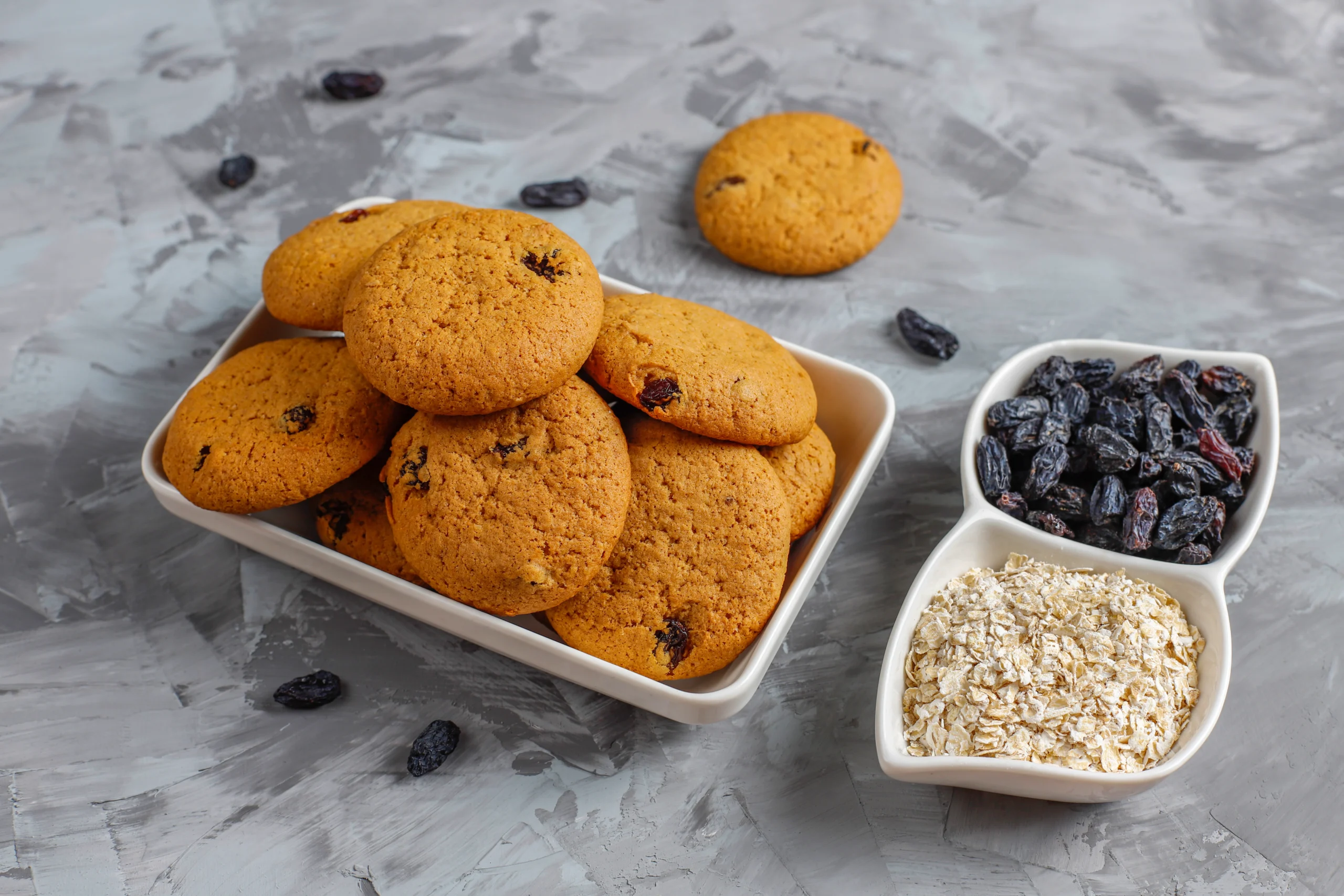 Cookies, oatmeal, soft, with raisins