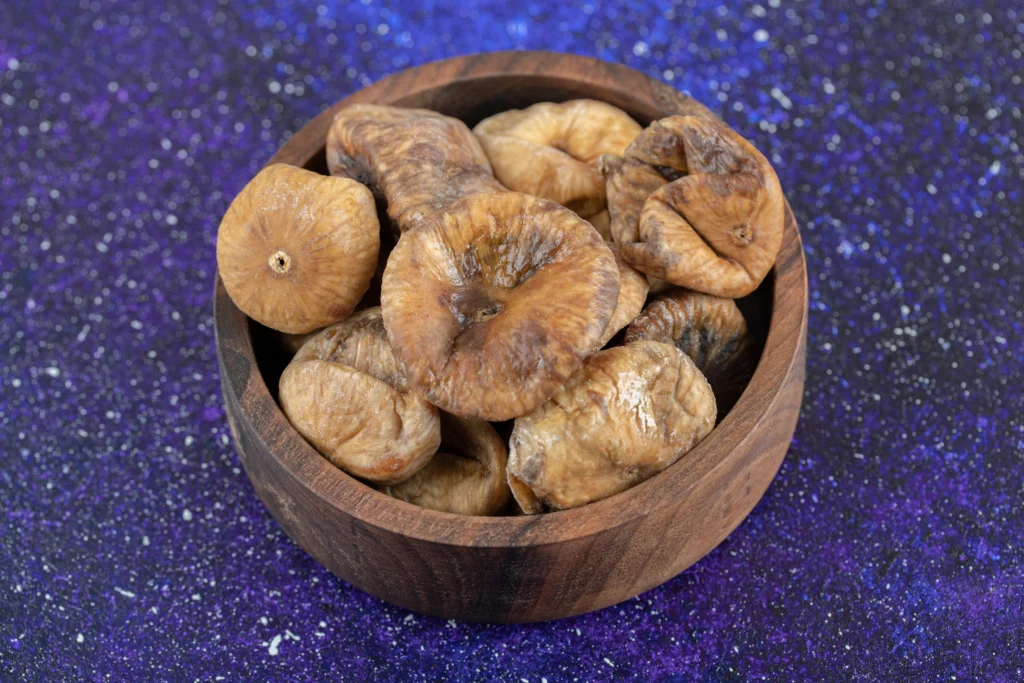 Figs, dried, uncooked