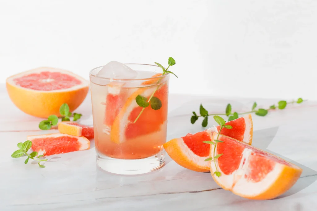 Grapefruit juice, white, canned or bottled, unsweetened
