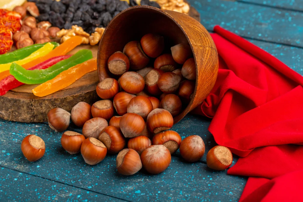 Nuts, hazelnuts or filberts, raw