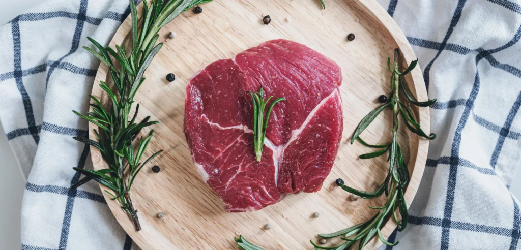 Phytonutrients Beef, round, top round roast, boneless, separable lean only, trimmed to 0 fat, select, raw