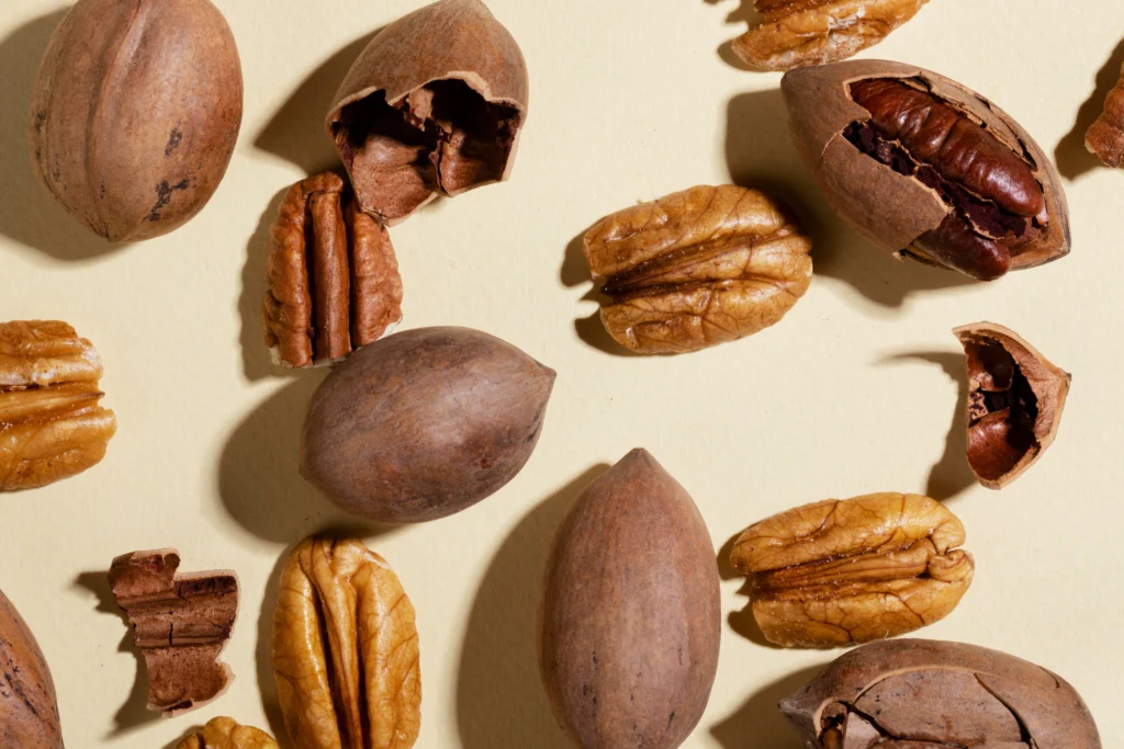 Nuts, pecans, halves, raw