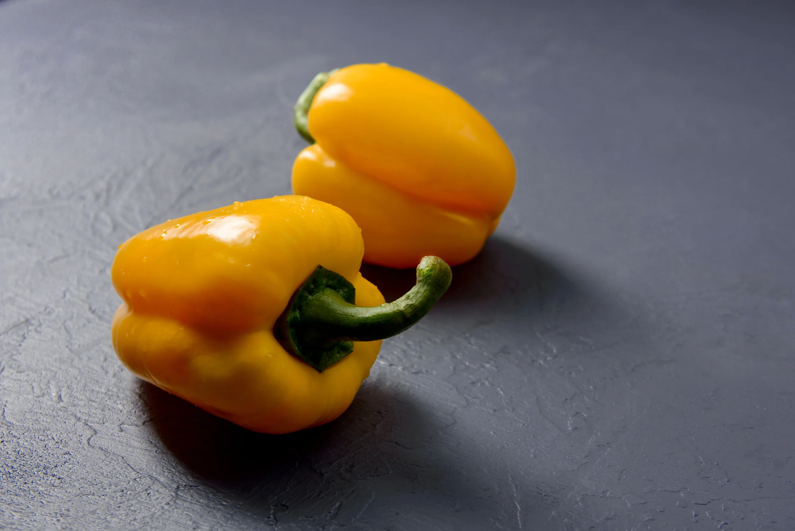 Peppers, bell, yellow, raw
